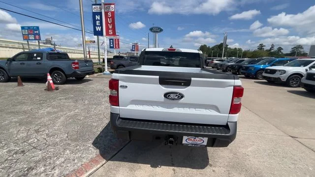New 2026 Oxford White Ford XLT image 11