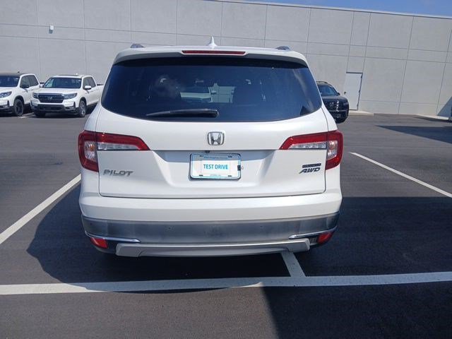 Used 2021 Platinum White Pearl Honda Touring 7-Passenger image 8