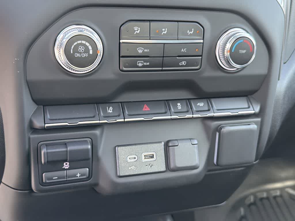 New 2025 Summit White GMC Pro image 27