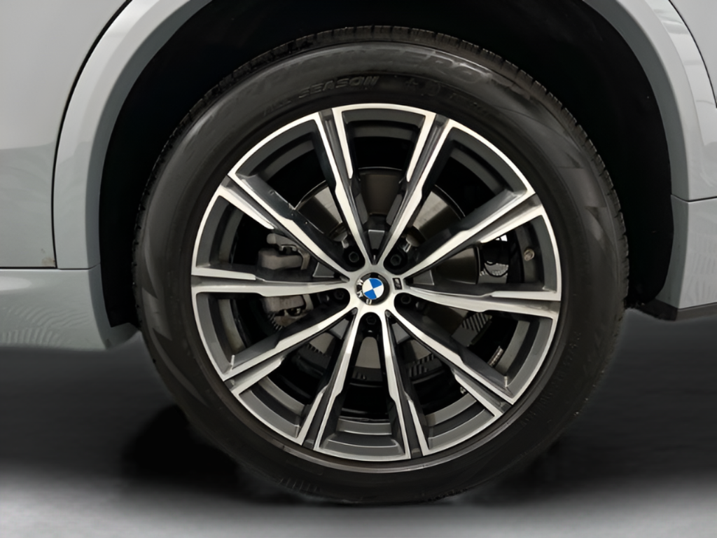 Used 2026 Gray Metallic BMW xDrive40i image 51