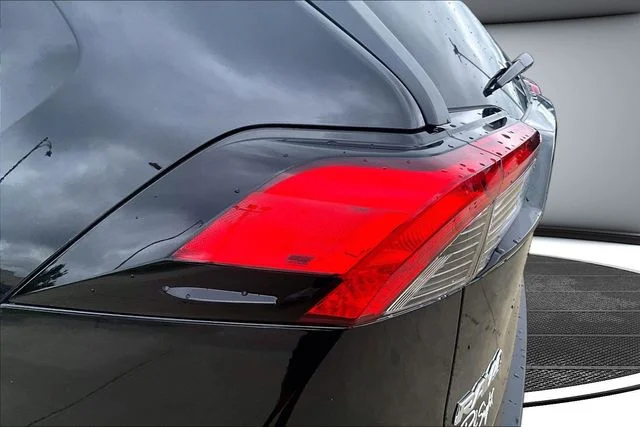 Used 2025 Midnight Black Metallic Toyota XLE Premium image 22