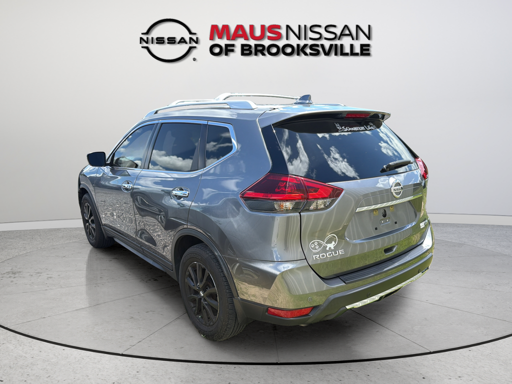 Used 2020 Gray Nissan SV image 6