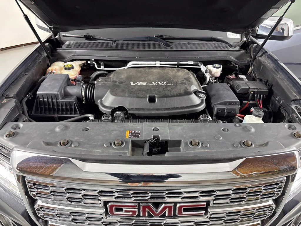 Used 2021 Green GMC Denali image 45