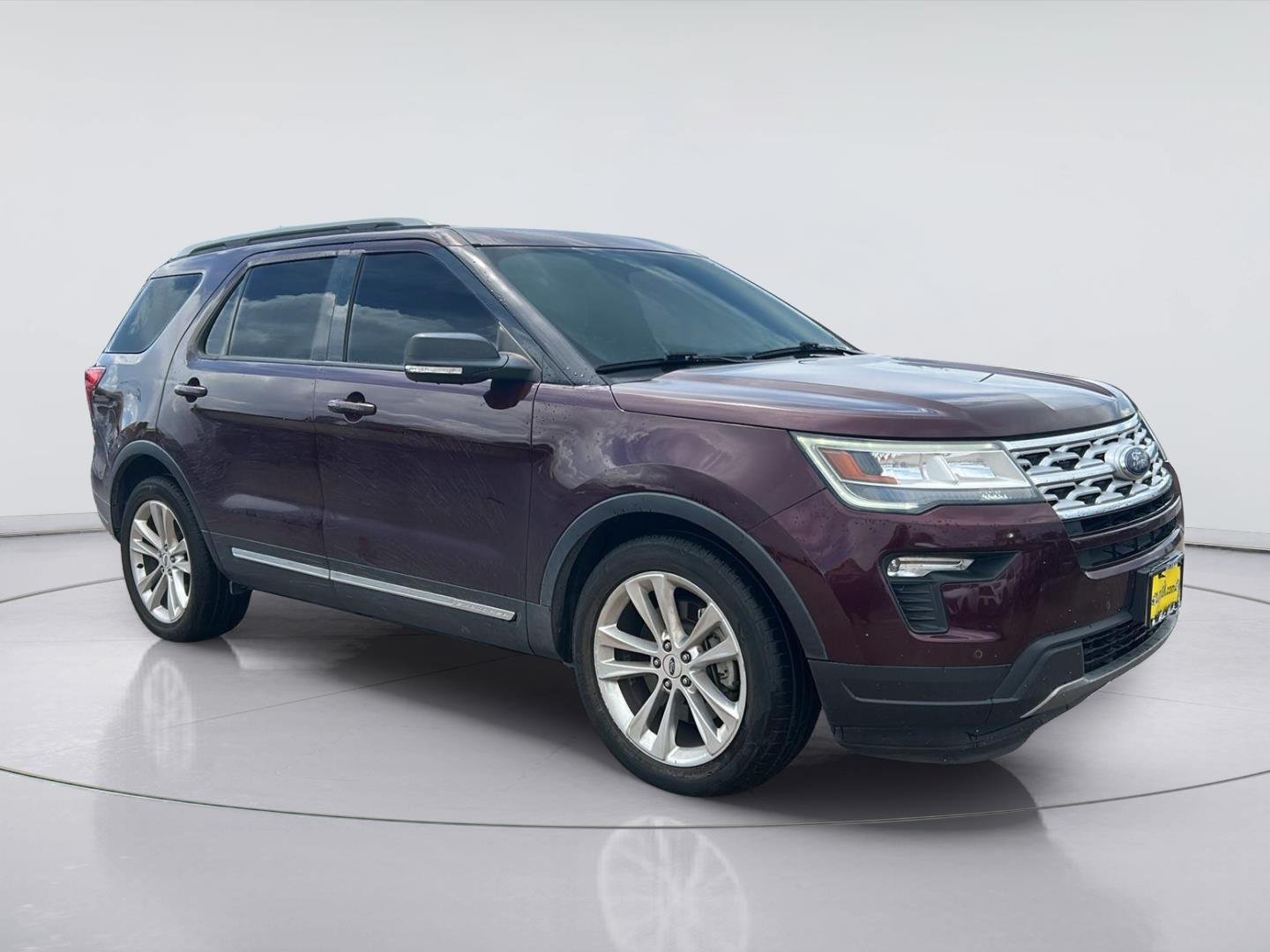 Used 2019 Burgundy Velvet Metallic Tinted Clearcoat Ford XLT image 3