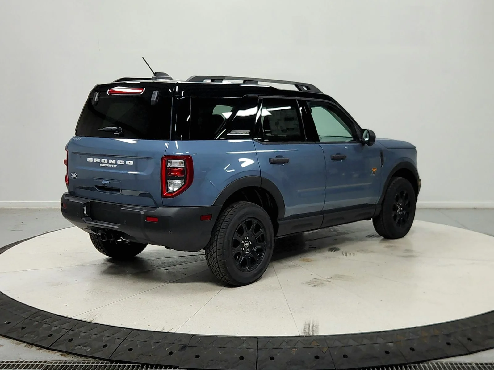 New 2026 Gray Ford Badlands image 8