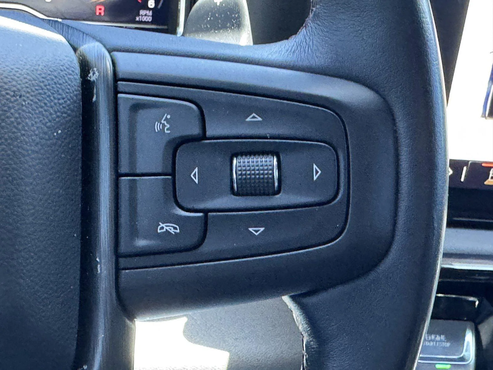 Used 2024 Titanium Rush Metallic GMC AT4X image 24