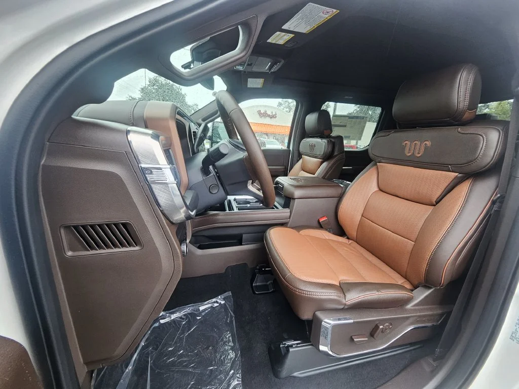 New 2027 Star White Metallic Tri-Coat Ford F-350® King Ranch® image 4