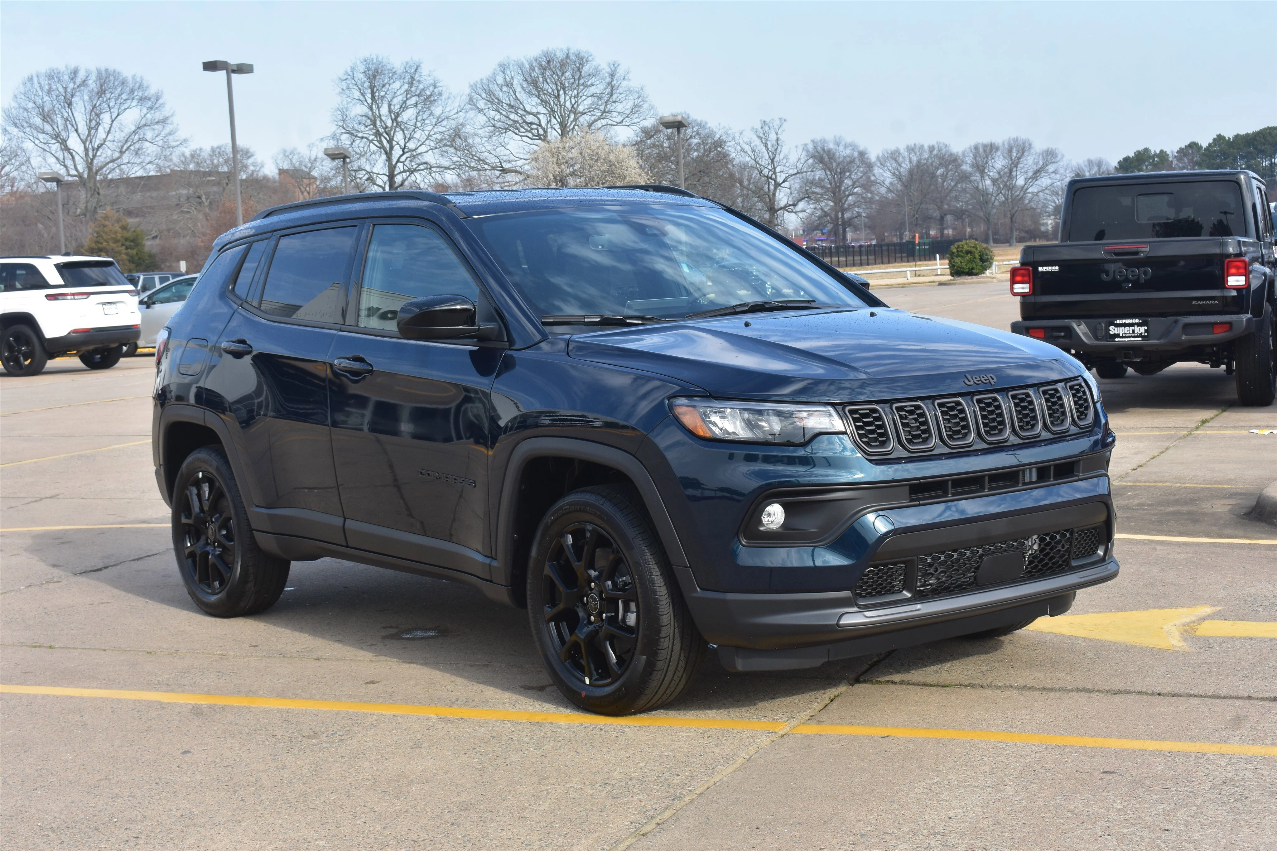 New 2026 Fathom Blue Pearl Coat Jeep Latitude Altitude image 3