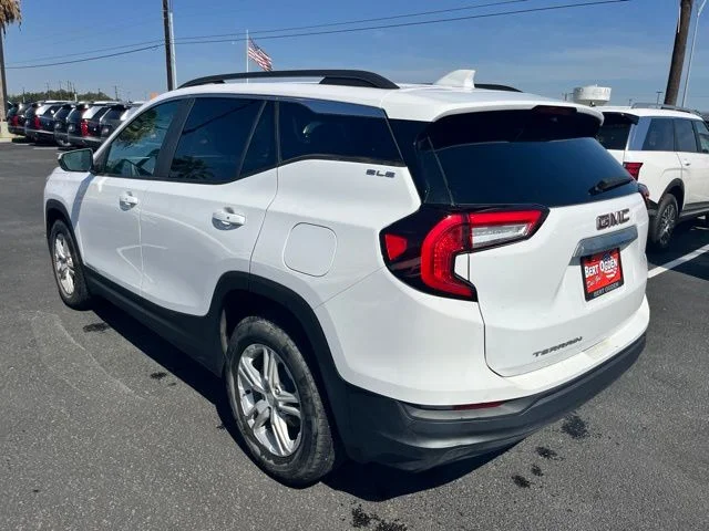 Used 2023 White GMC SLE image 4