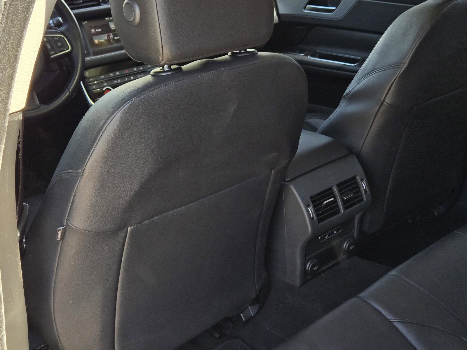 Used 2017  Jaguar 35t Premium image 32