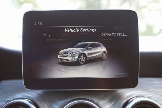 Used 2020 Gray Mercedes-Benz GLA 250 image 20