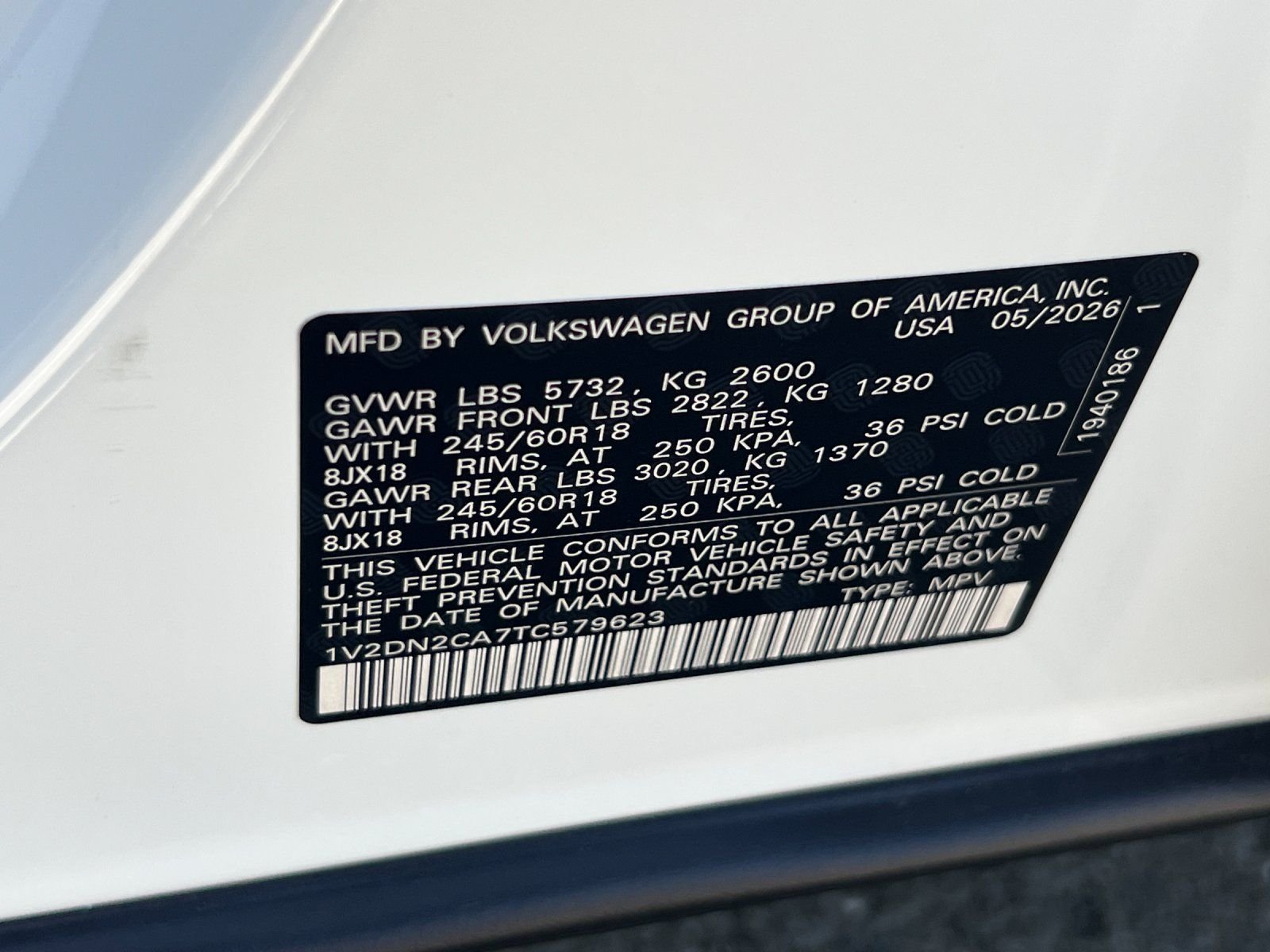 New 2026 Opal White Pearl Volkswagen SE image 27