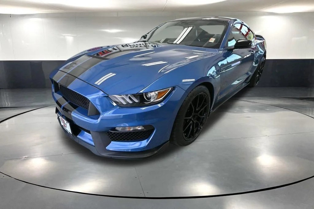 Used 2020 Blue Ford Shelby GT350 image 10