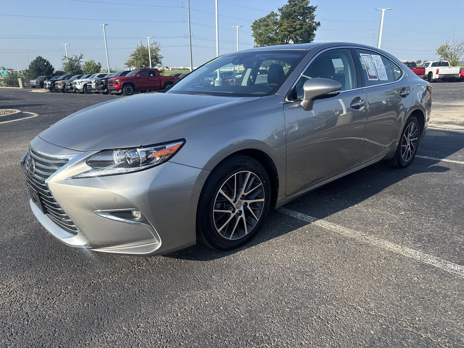 Used 2017 Lexus ES 350 with VIN 58ABK1GG0HU041765 for sale in Kansas City