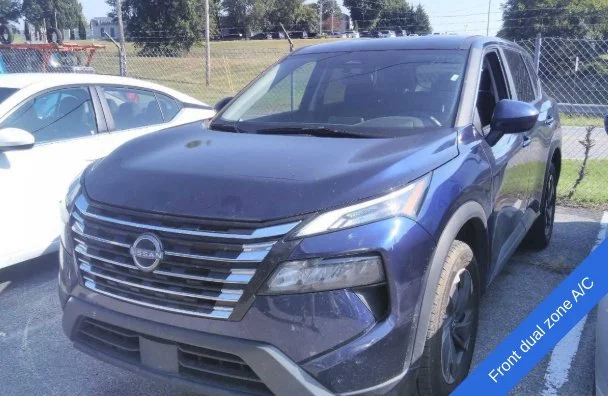 Used 2025 Deep Ocean Blue Nissan SV image 7