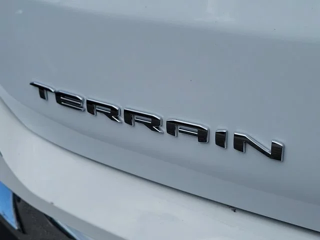 2024 GMC Terrain SLT - Photo 10