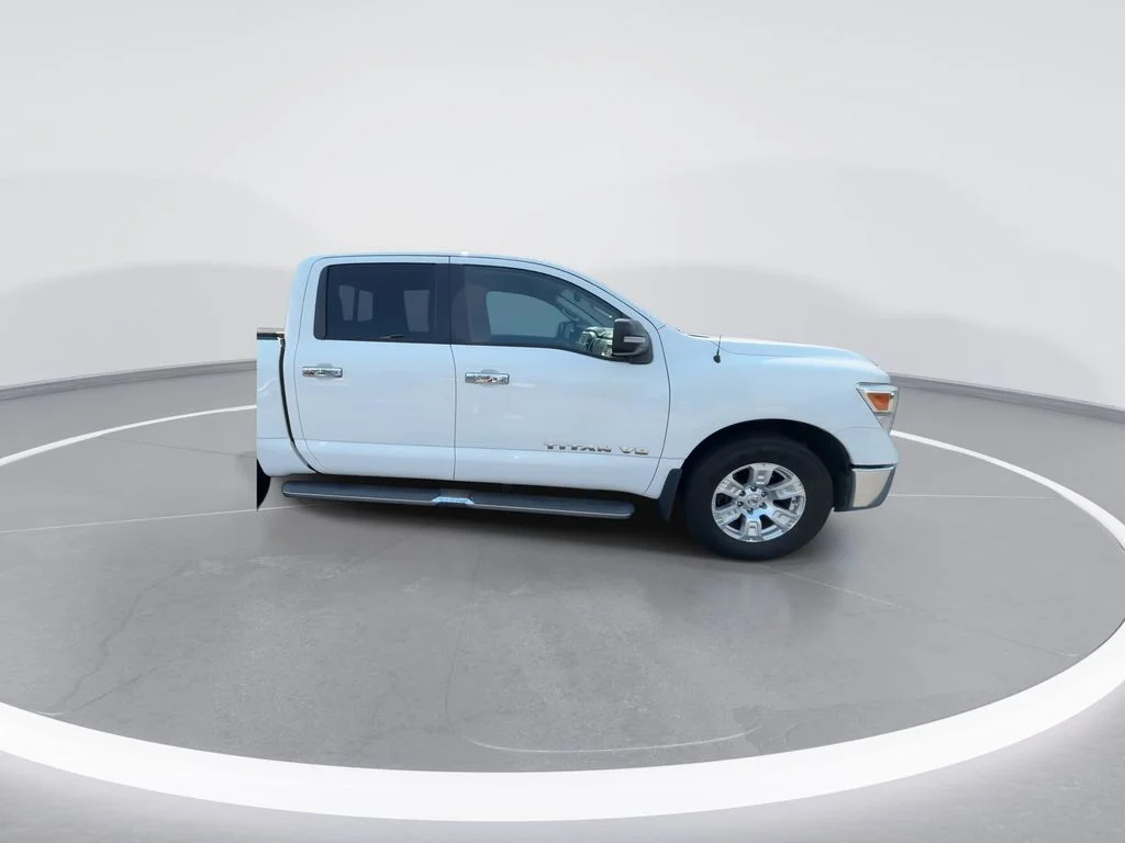 Used 2018 White Nissan SV image 9