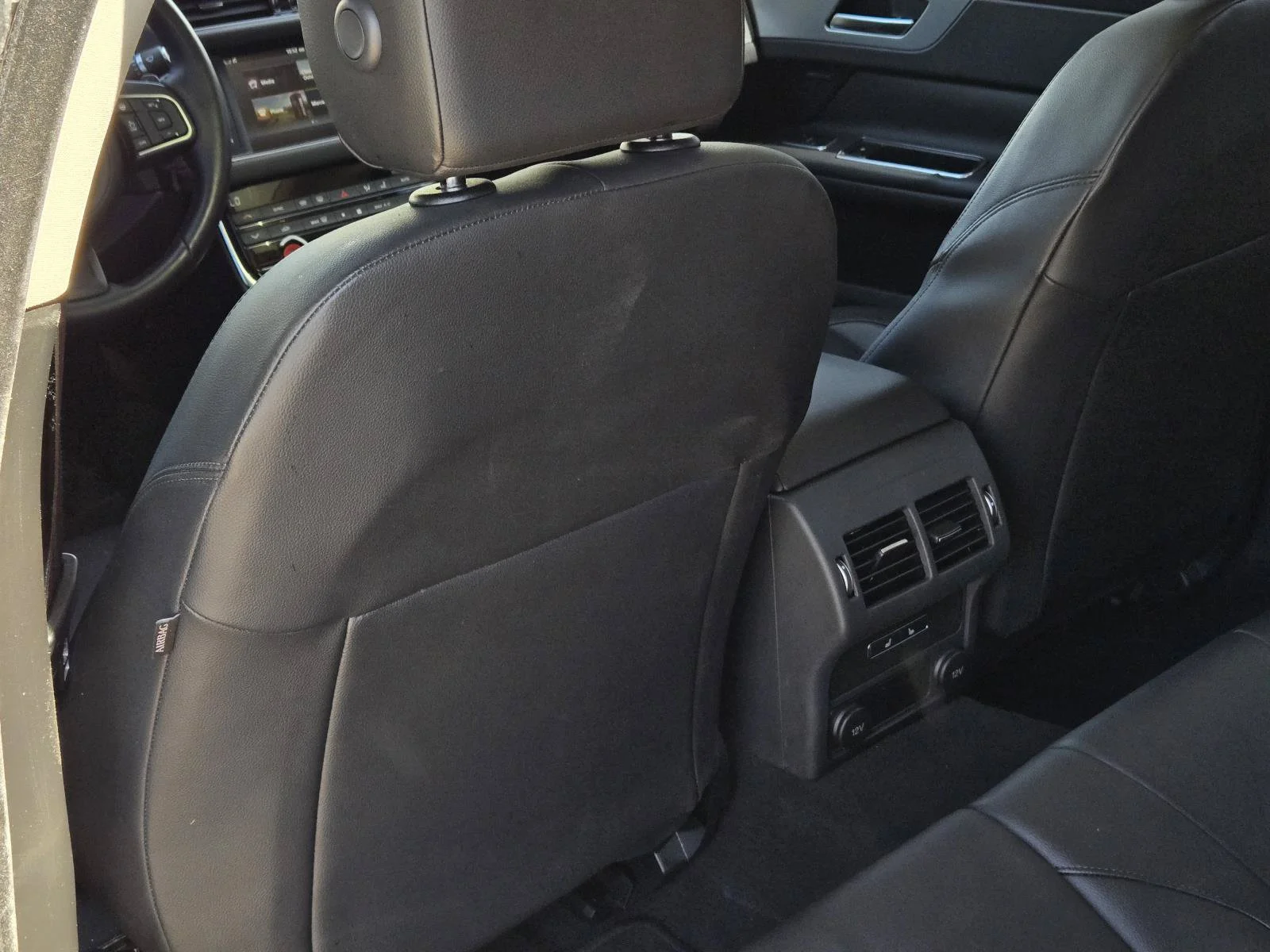 Used 2017  Jaguar 35t Premium image 32