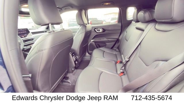 New 2026 Fathom Blue Pearl-Coat Exterior Paint Jeep Latitude image 28