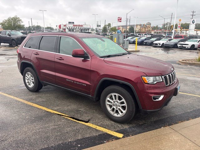 Used 2018 Red Jeep Laredo image 3