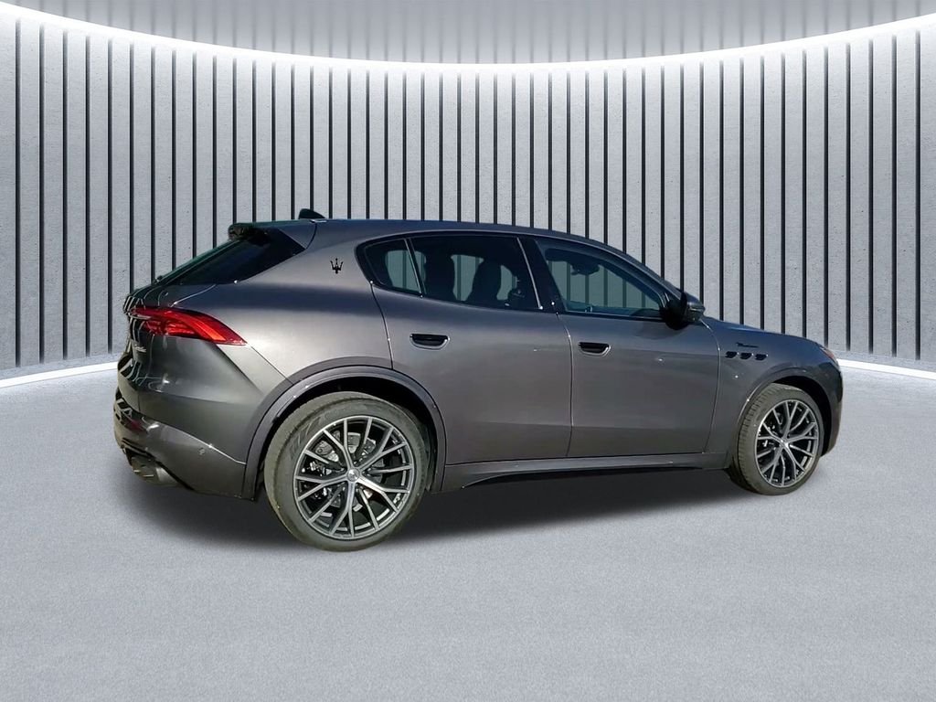 2026 Maserati Grecale Modena V6 - Photo 6