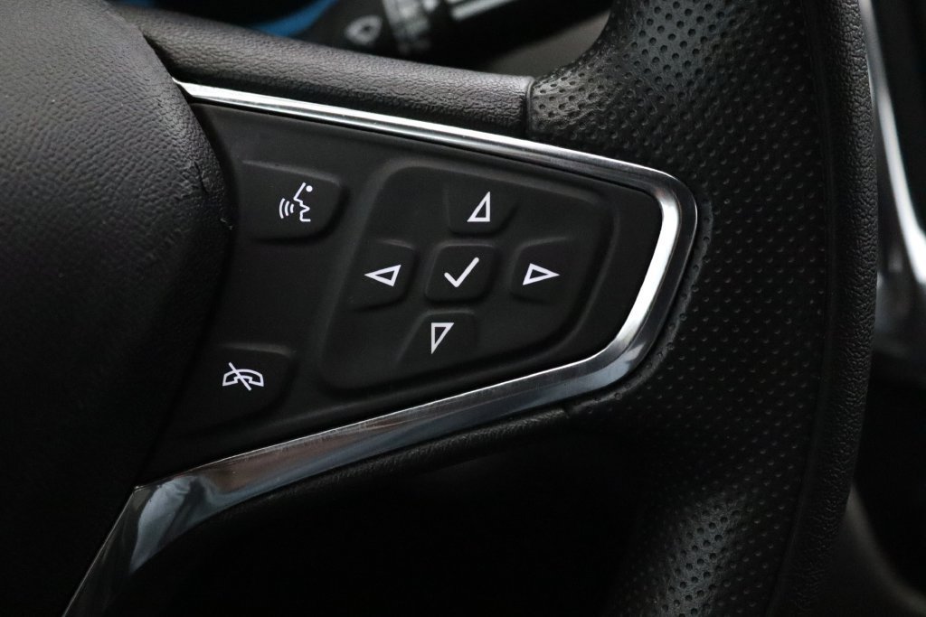 2020 Chevrolet Equinox LS - Photo 20