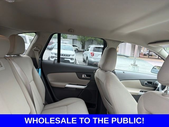 Used 2012 White Suede Ford SE image 11
