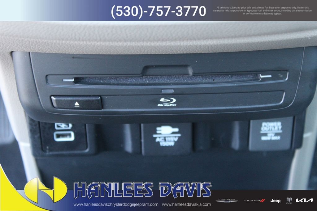 Used 2023  Honda Touring image 23