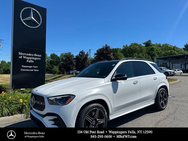 New 2026 MANUFAKTUR Moonlight White Magno Mercedes-Benz GLE 350 image 1