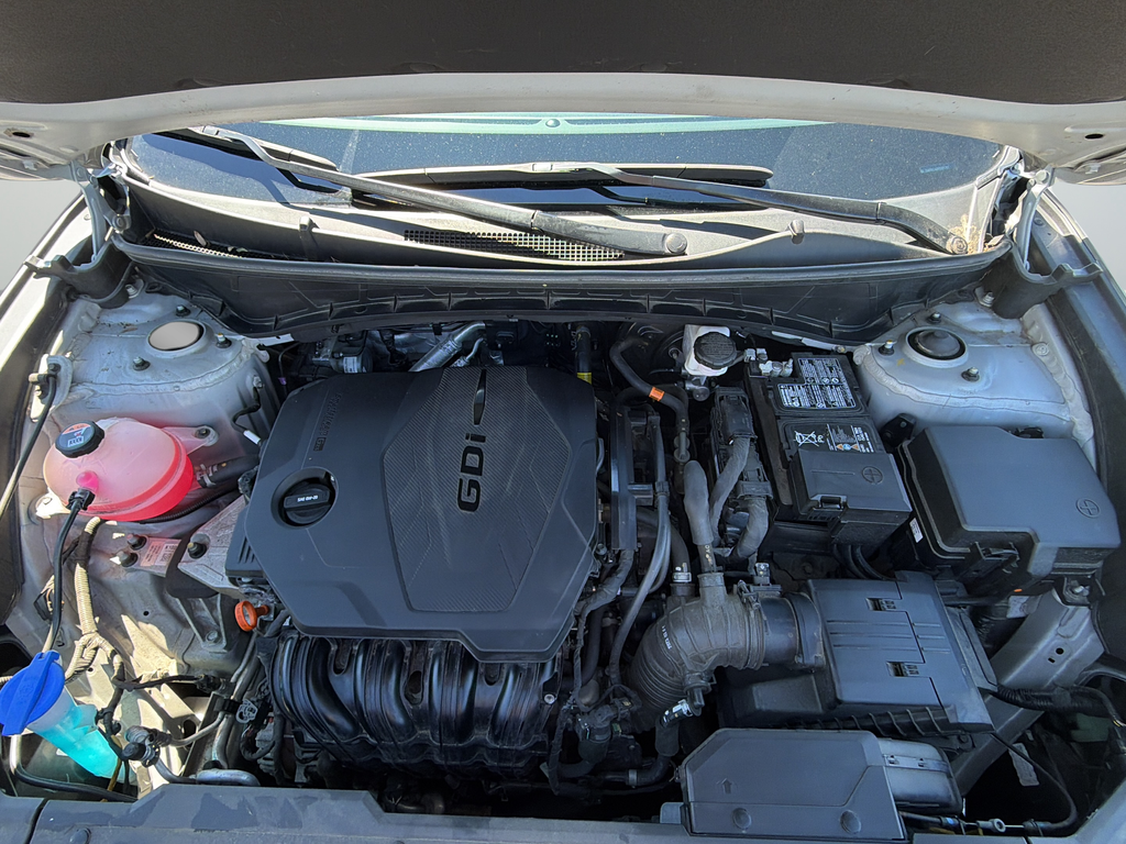 Used 2023 Silver Hyundai SEL image 32