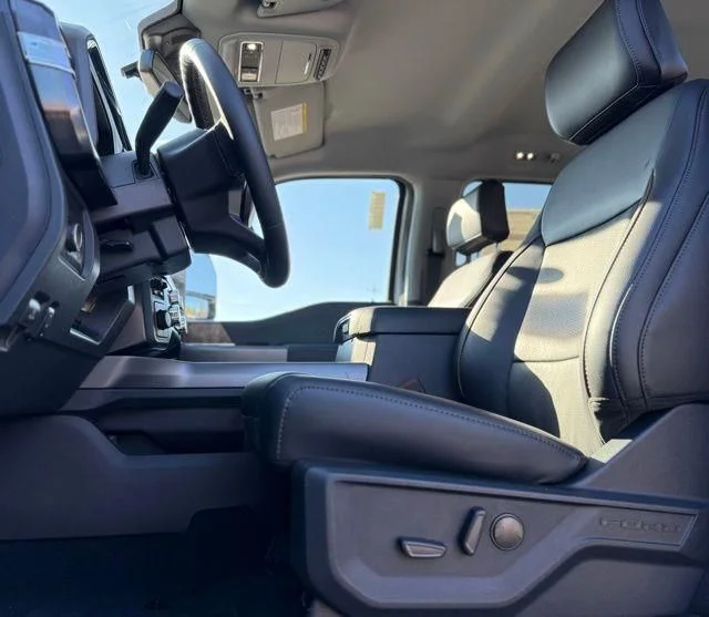 New 2026 Oxford White Ford F-350® Lariat® image 15