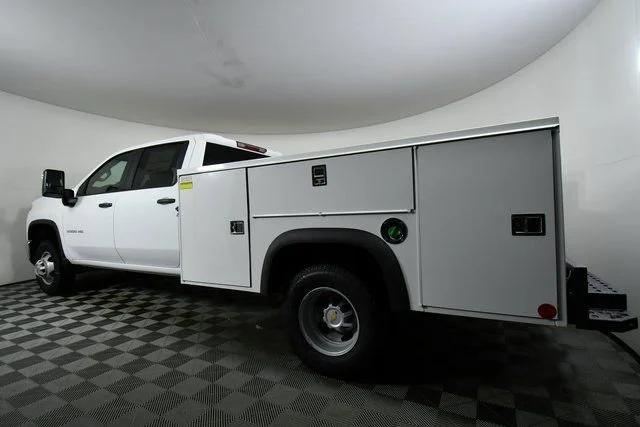 New 2026 Summit White Chevrolet Work Truck image 14