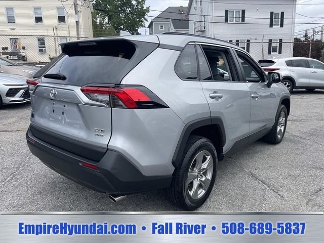 Used 2025 Silver Sky Metallic Toyota XLE image 8