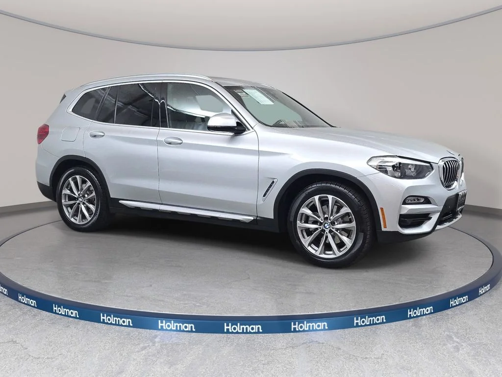 Used 2019 Silver BMW xDrive30i image 4