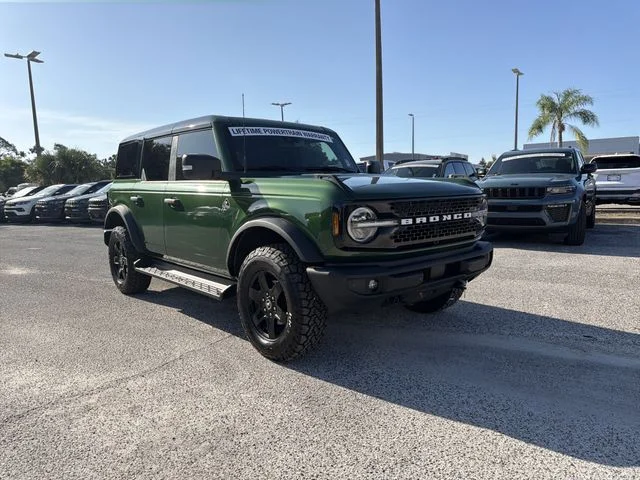 Used 2025 Green Ford Outer Banks image 2