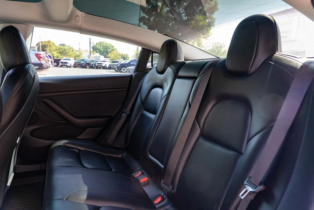 Used 2022 White Tesla Long Range image 18