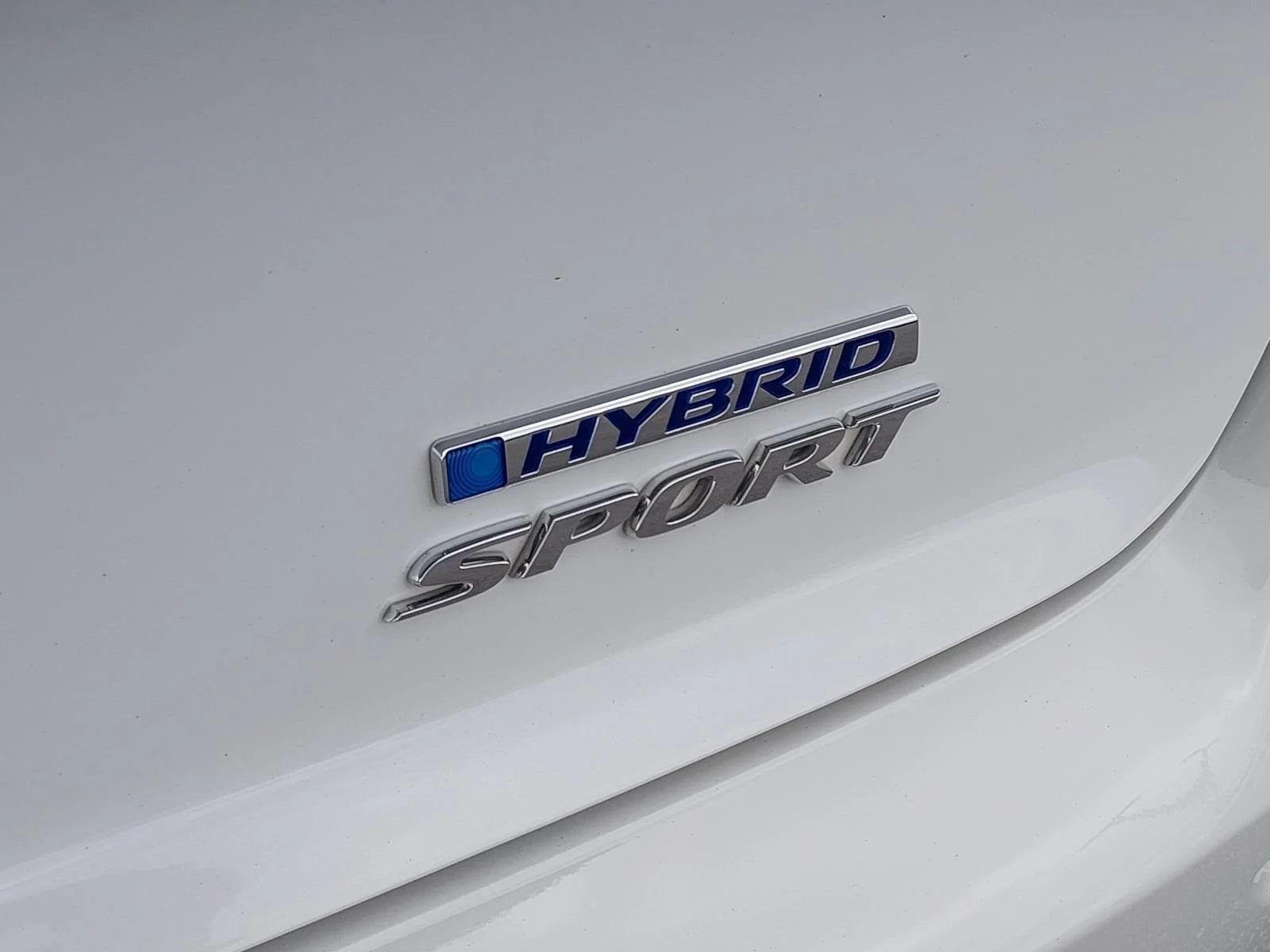 Used 2025 Platinum White Pearl Honda Sport image 23