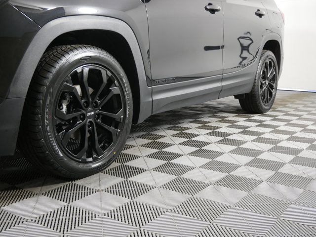 Used 2021 Ebony Twilight Metallic GMC SLE image 2