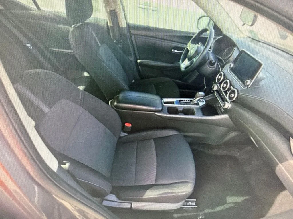 Used 2024 Gray Nissan SV image 6