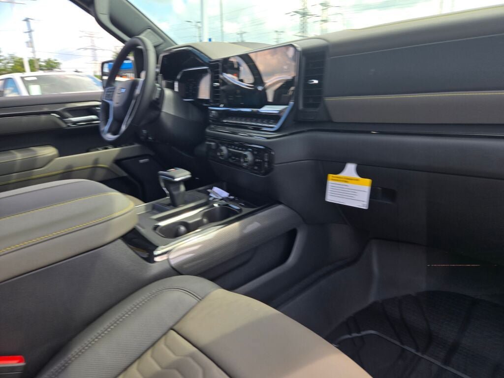2026 Chevrolet Silverado 1500 ZR2 - Photo 6