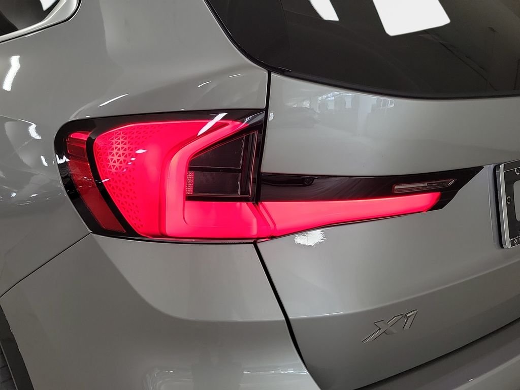 New 2026 Space Silver Metallic BMW xDrive28i image 18