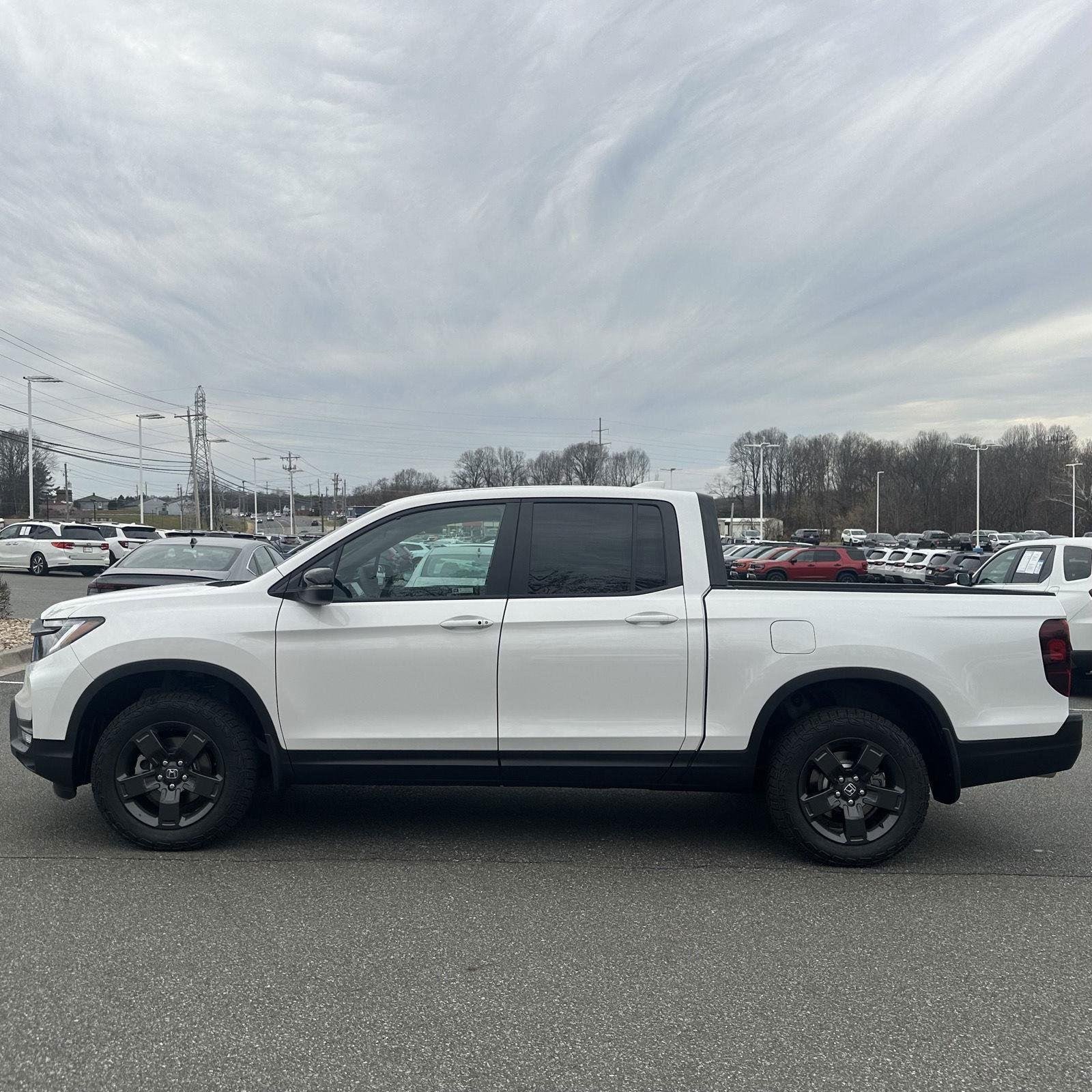 2026 Honda Ridgeline TrailSport - Photo 2