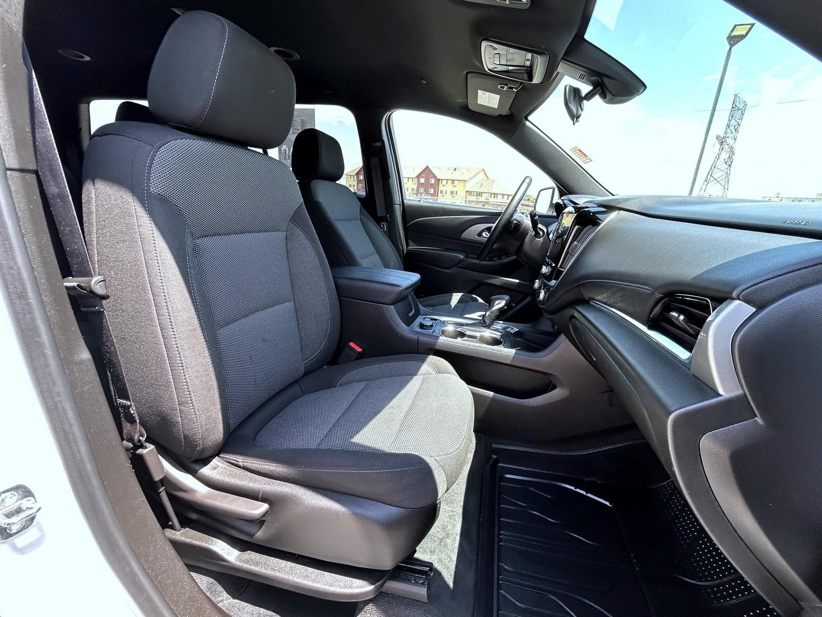 2023 Chevrolet Traverse 1LT - Photo 17