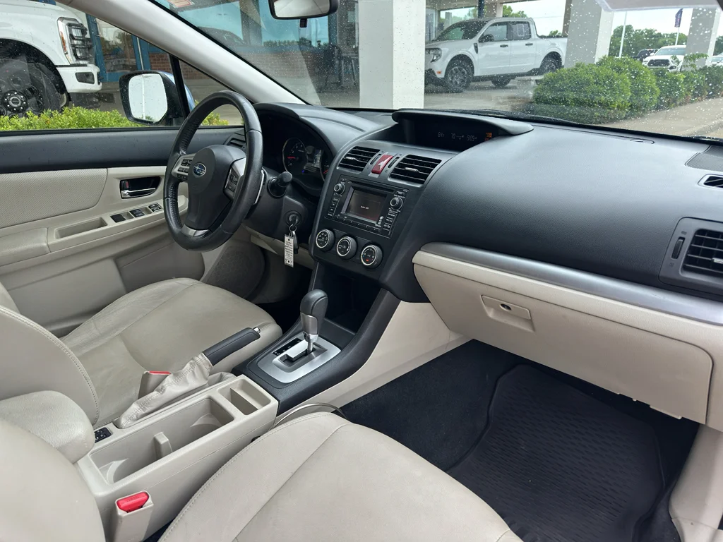 Used 2014 Quartz Blue Pearl Subaru Limited image 25