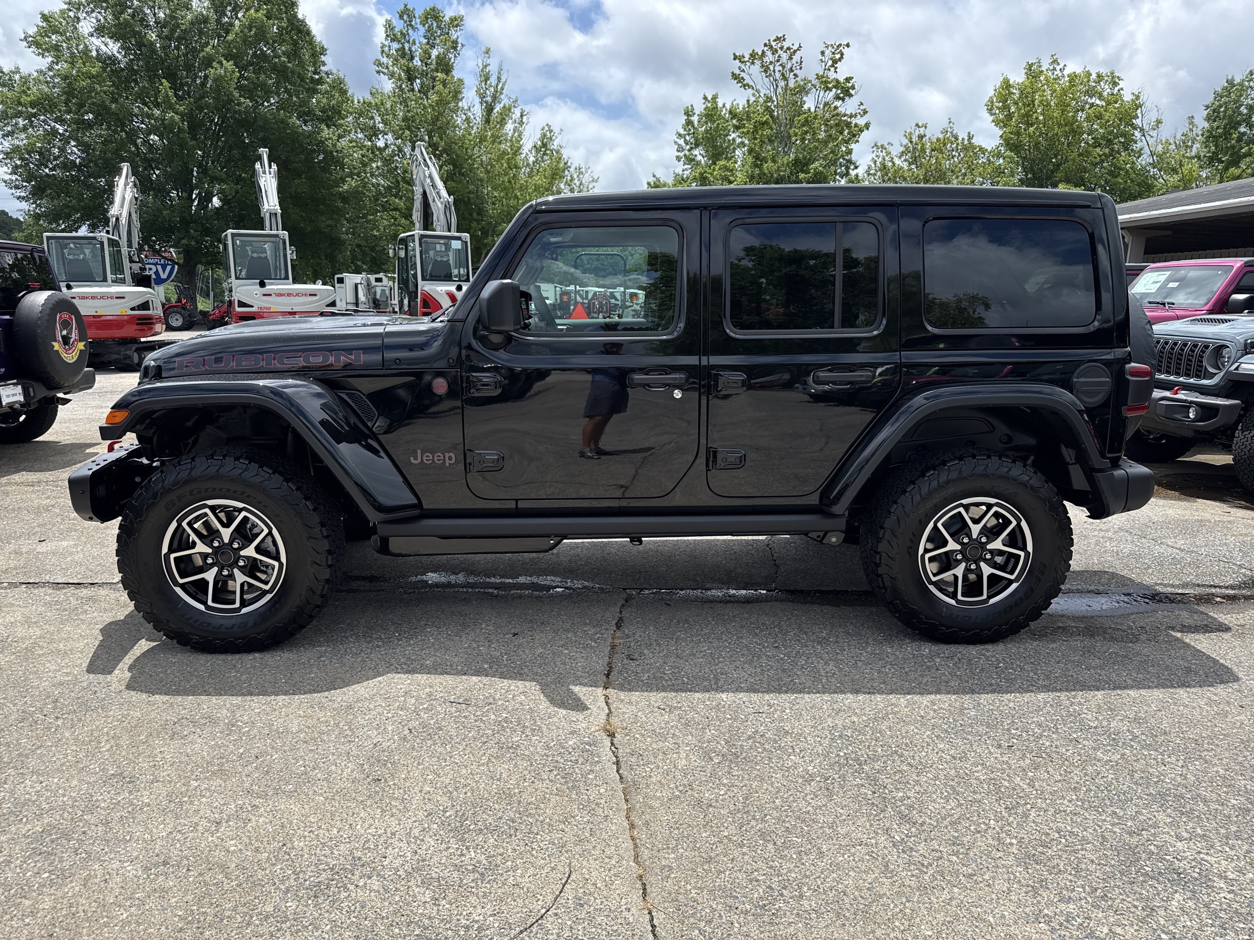 New 2026 Black Clearcoat Jeep Rubicon image 4
