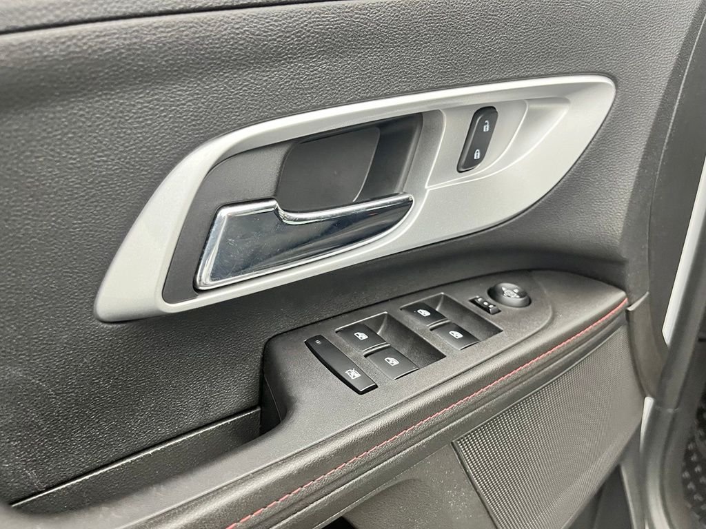 Used 2013 Summit White Chevrolet LT image 17