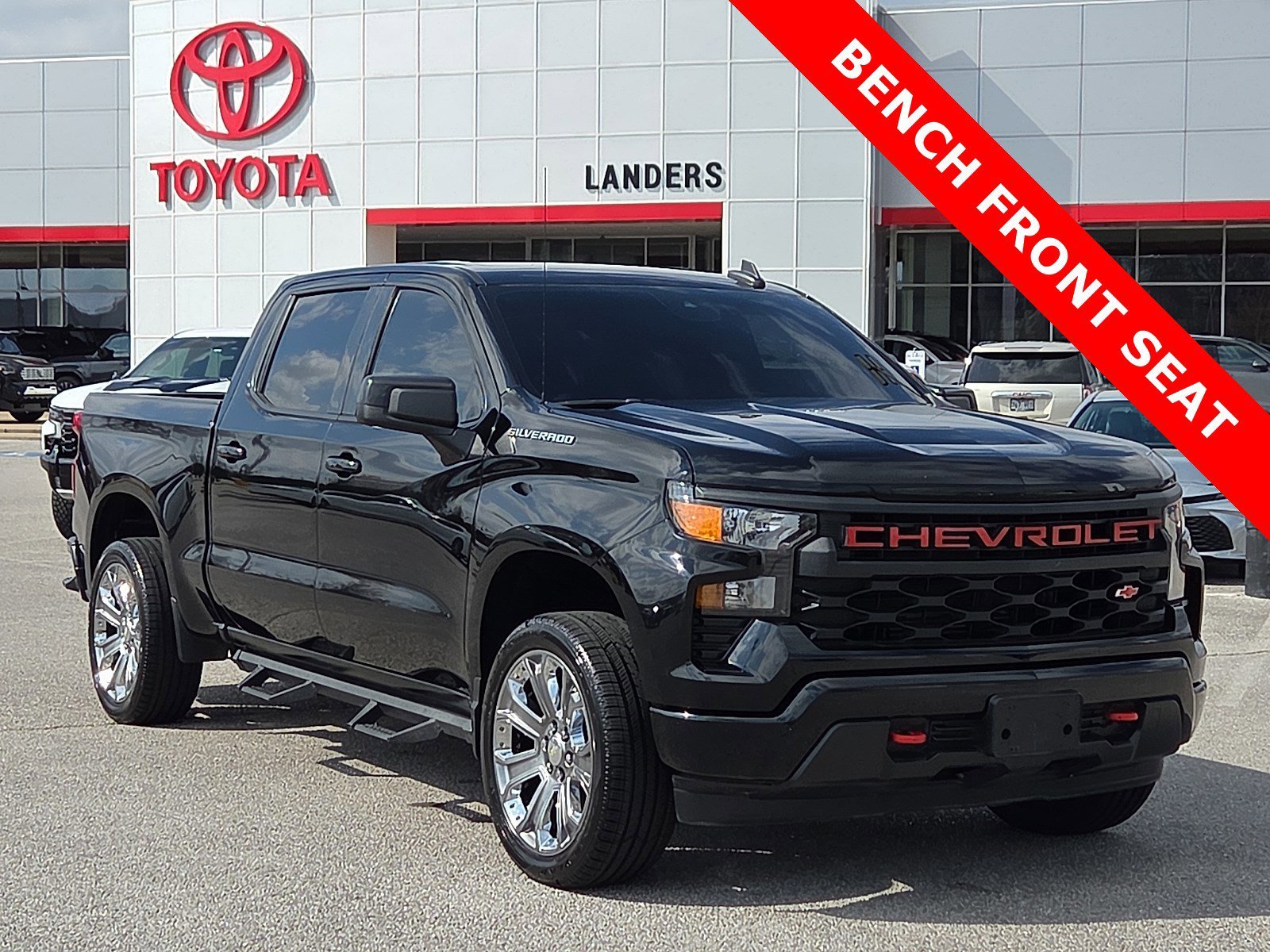 2023 Chevrolet Silverado 1500 Custom