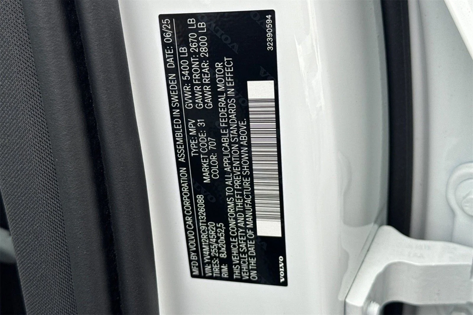2026 Volvo XC60 Plus - Photo 30