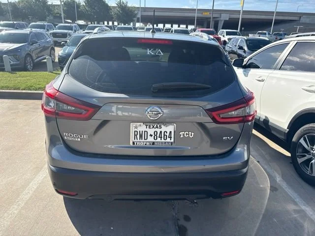Used 2020 Gray Nissan SV FWD Xtronic CVT image 7