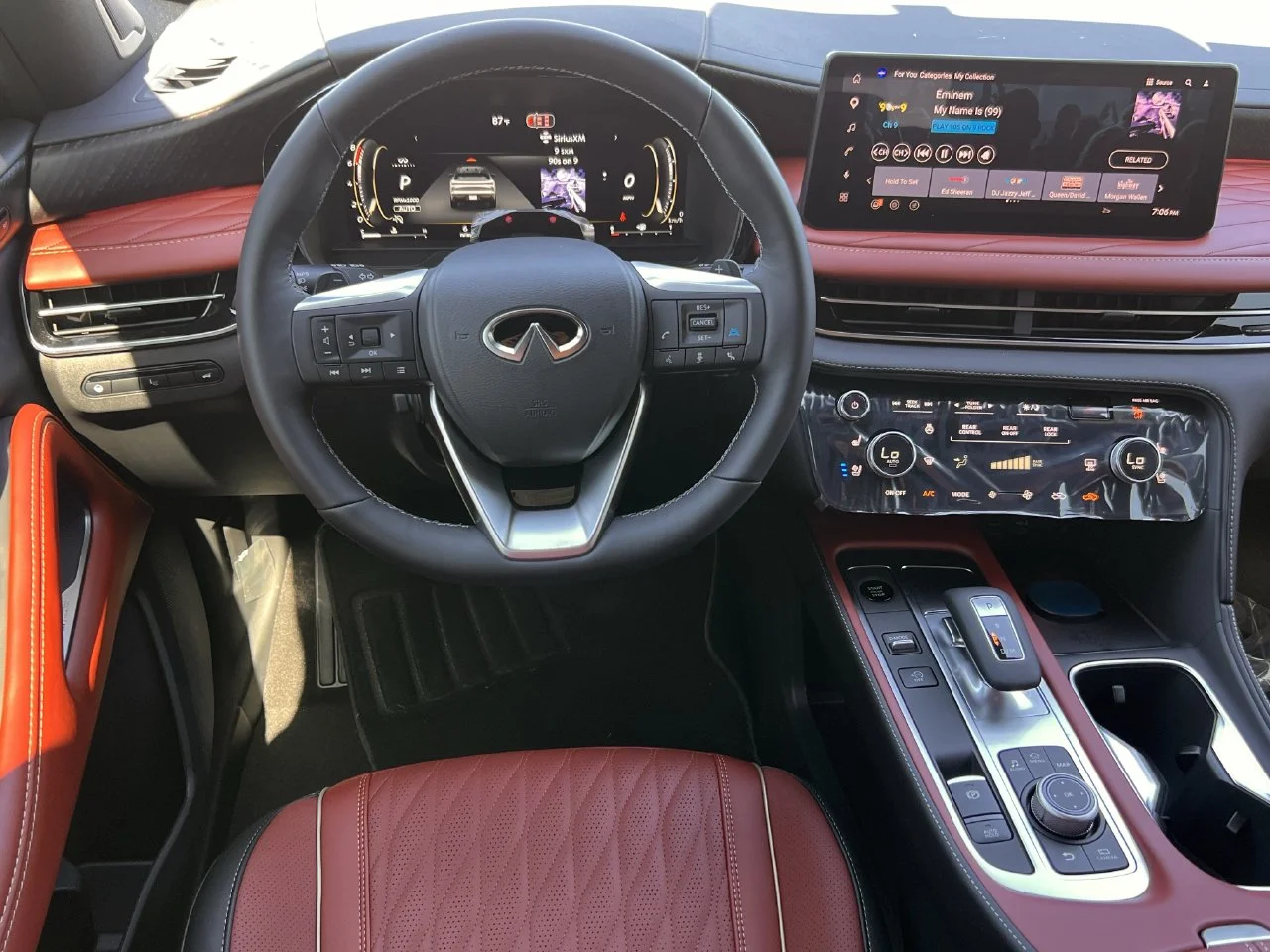 New 2027 MINERAL BLACK INFINITI Autograph AWD image 10